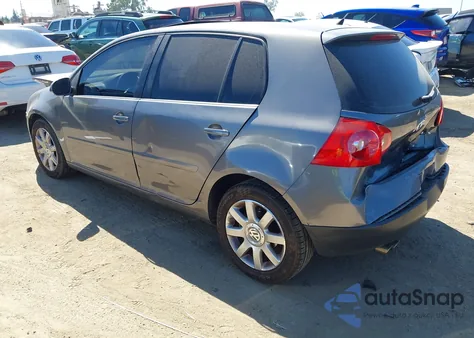 2007 Volkswagen Rabbit 4-Door из США, поврежденный, VIN WVWDS71K77W213751